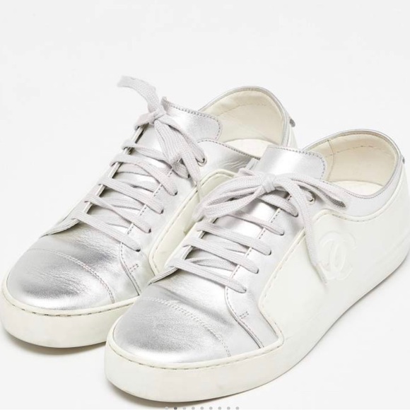 Chanel White/Silver Rubber and Leather CC Low Top Sneakers size 40 - Picture 1 of 7